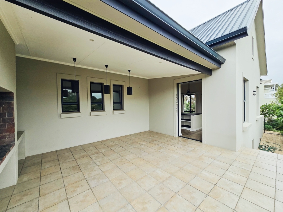 3 Bedroom Property for Sale in Kingswood Golf Estate Western Cape